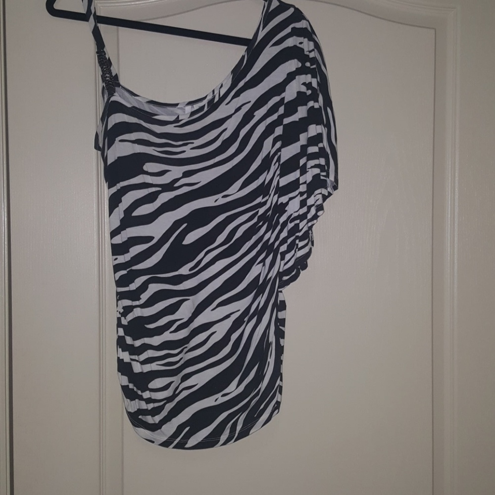 Zebra top